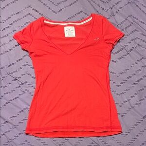 Hollister Women's Vivid Red V-Neck Tee